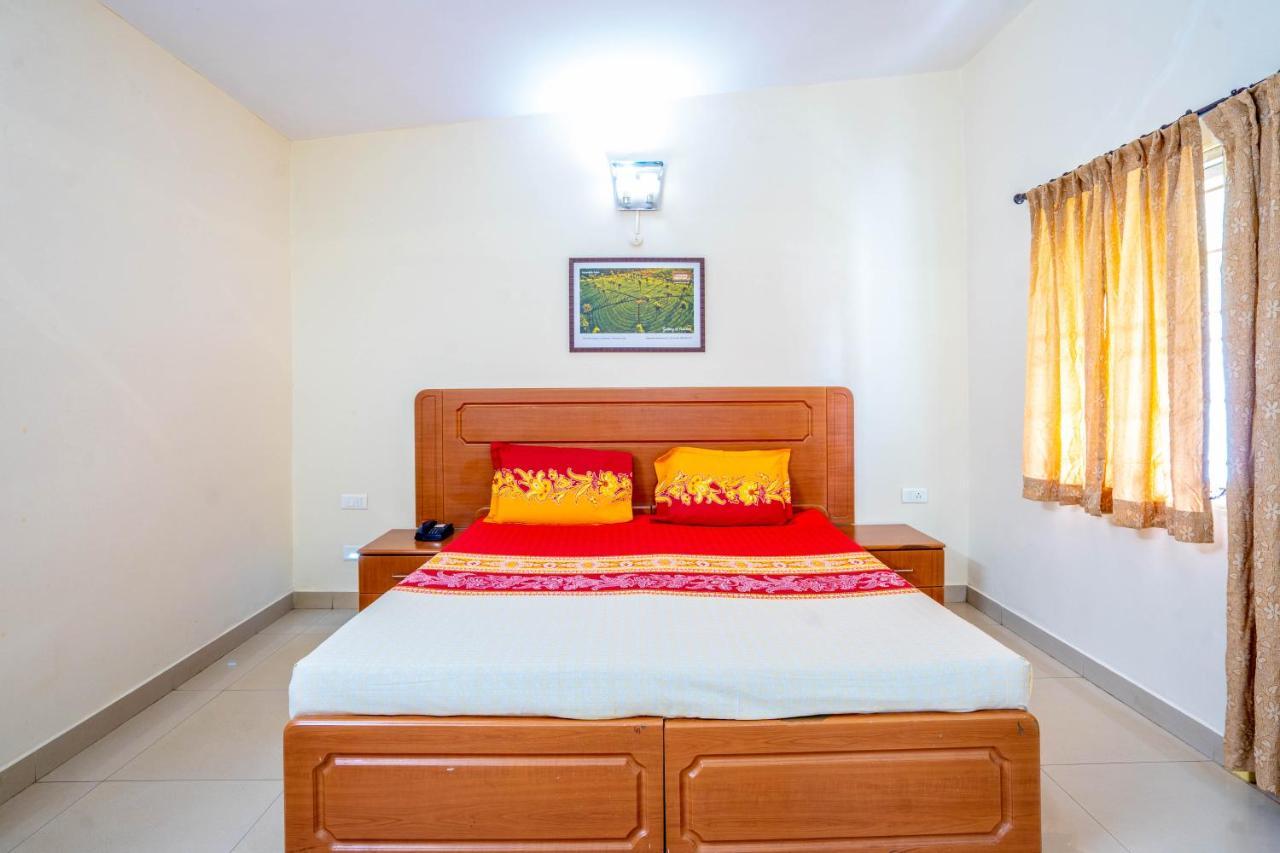 Hotel Tamilnadu - Ooty 1 Dış mekan fotoğraf
