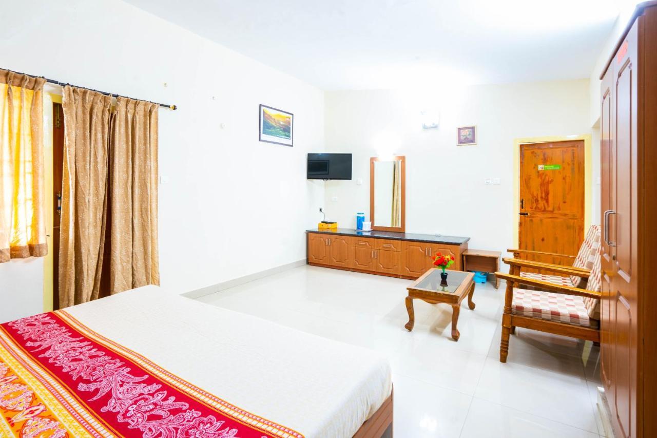 Hotel Tamilnadu - Ooty 1 Dış mekan fotoğraf