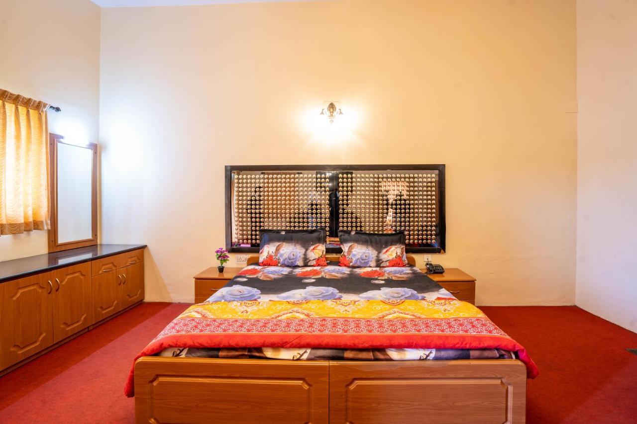 Hotel Tamilnadu - Ooty 1 Dış mekan fotoğraf